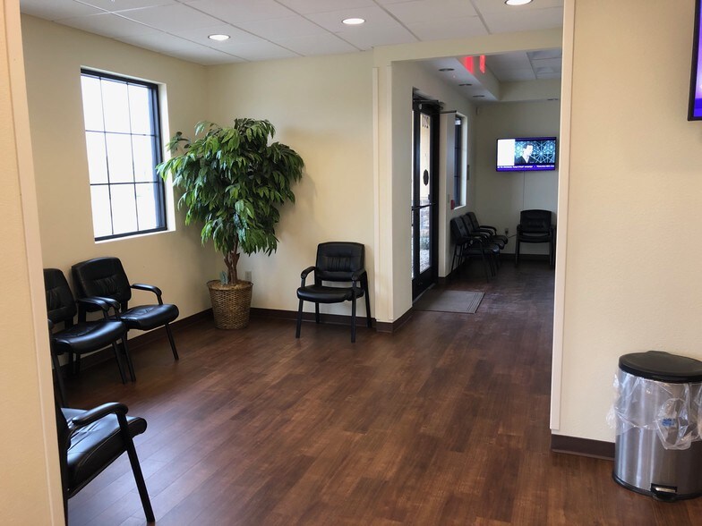 More Photos Of 1701 Walter Holiday Dr, Cleburne Medical For Lease