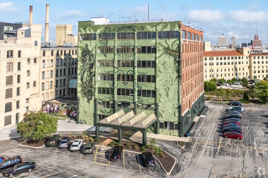 More Photos Of 600 W Virginia St, Milwaukee Office For Lease