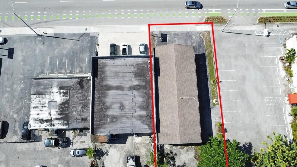 More Photos Of 200 W Prospect Rd, Oakland Park Freestanding For Sale