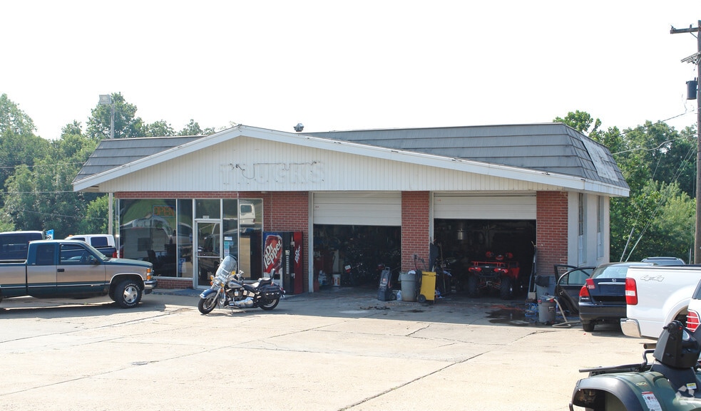 More Photos Of 1501 SW 21st St, Topeka Unknown For Lease