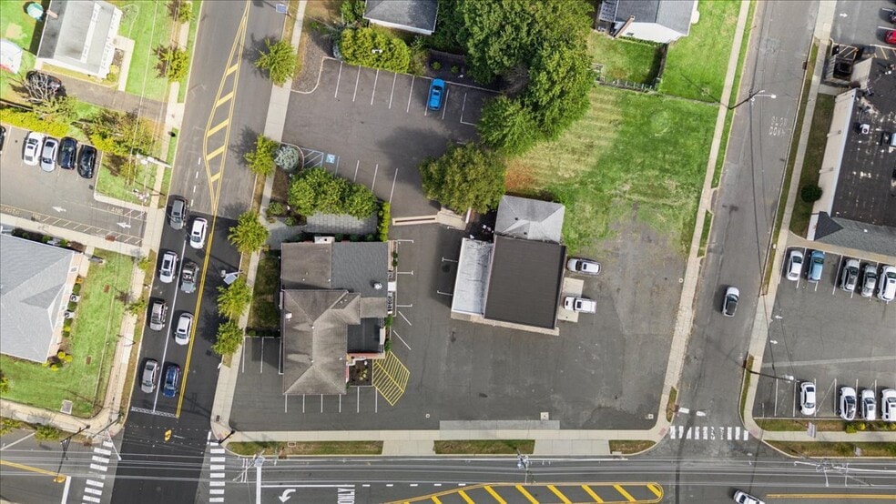 More Photos Of 1 Union Ave, Somerville Auto Repair For Sale