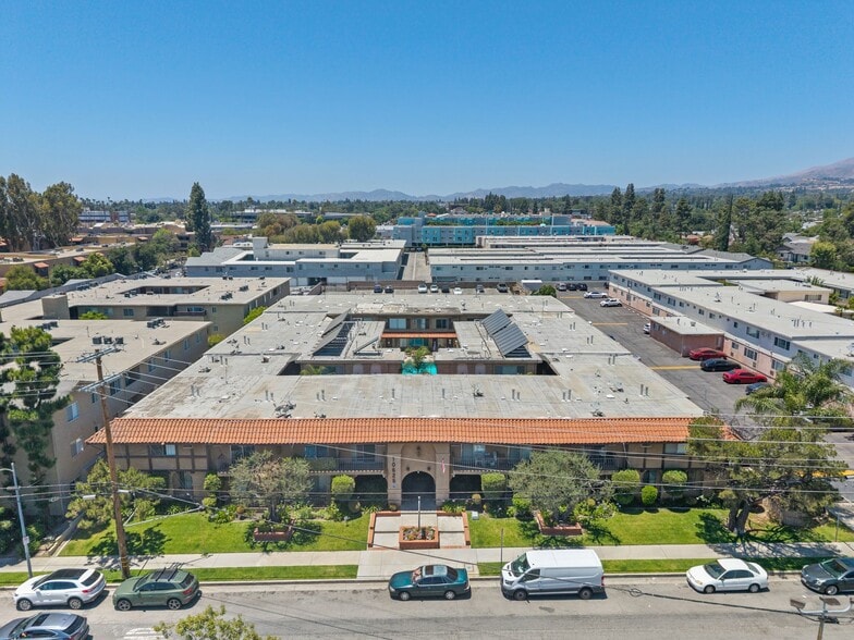 More Photos Of 10625 Petit Ave, Granada Hills Apartments For Sale