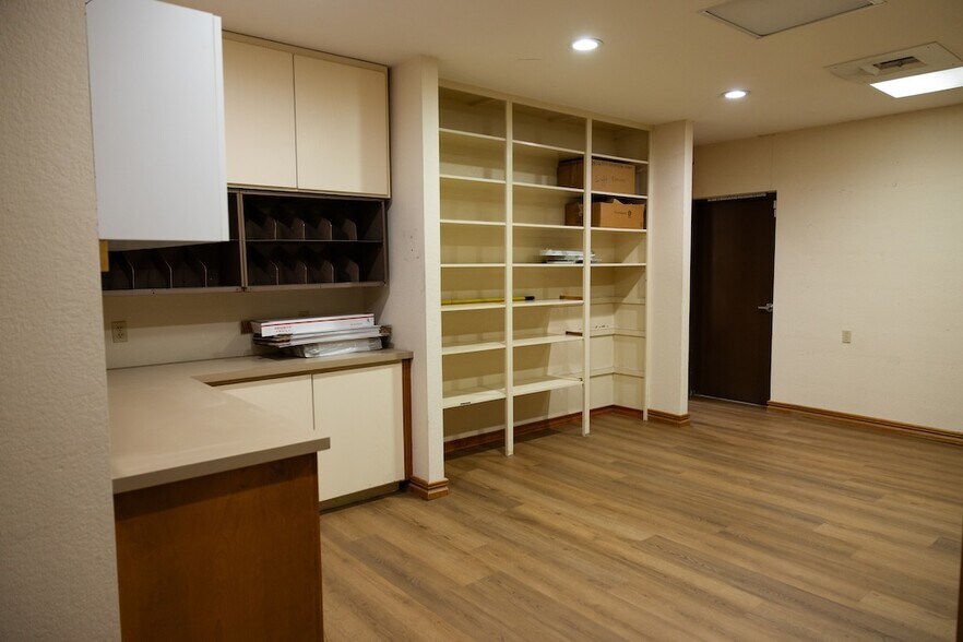 More Photos Of 10225 W Thunderbird Blvd, Sun City Medical For Sale