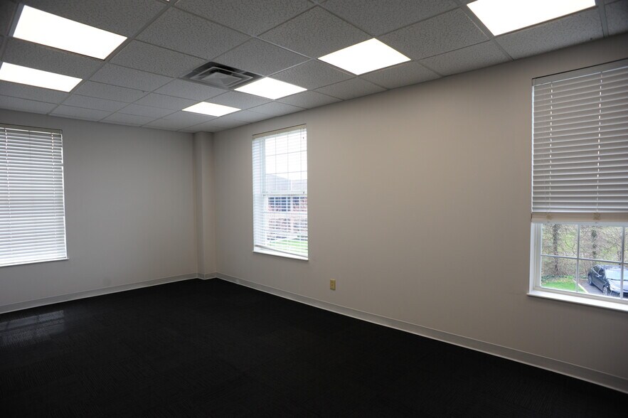 More Photos Of 4100 Horizons Dr, Columbus Office For Lease
