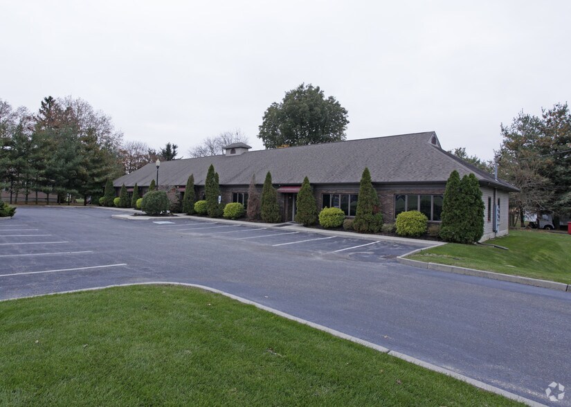 More Photos Of 681 S Broadway, Pennsville Office For Lease