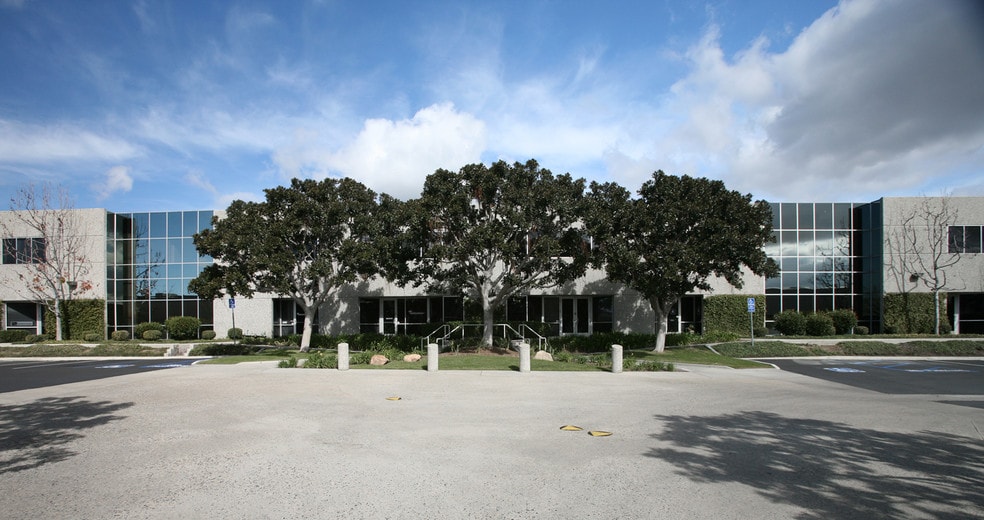 More Photos Of 2236 Rutherford Rd, Carlsbad Research And Development For Lease