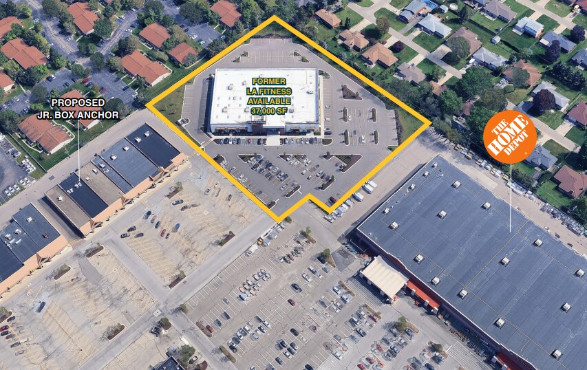 More Photos Of 37270 Van Dyke Ave, Sterling Heights Health Club For Lease