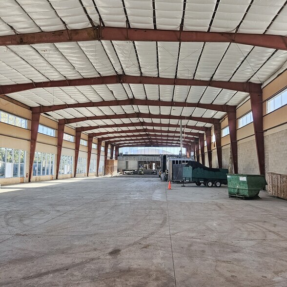 More Photos Of 350 Center St, Grayslake Warehouse For Sale