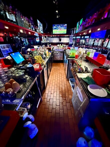 More Photos Of 6365 Peachtree Industrial Blvd, Atlanta Restaurant For Sale