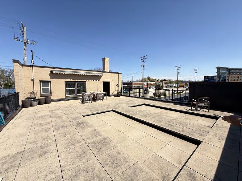 More Photos Of 922 S Park St, Madison Flex For Sale