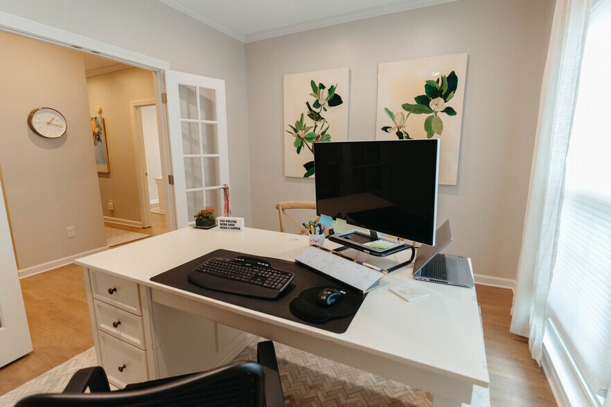 More Photos Of 540 SE Powder Springs St, Marietta Office Residential For Sale