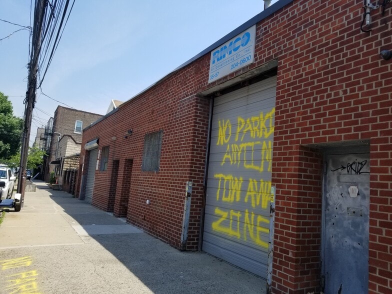 Primary Photo Of 35-57 9th St, Long Island City Warehouse For Lease