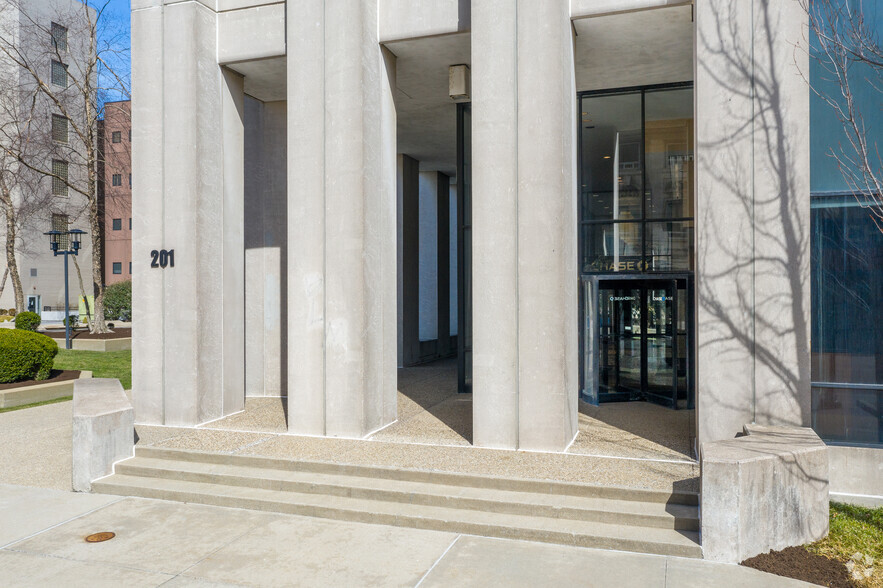 Primary Photo Of 201 E Main St, Lexington Office For Lease