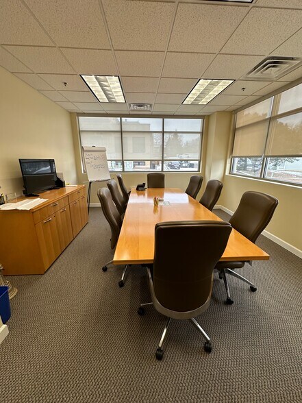 More Photos Of 127 N Walnut St, Itasca Office Residential For Sale