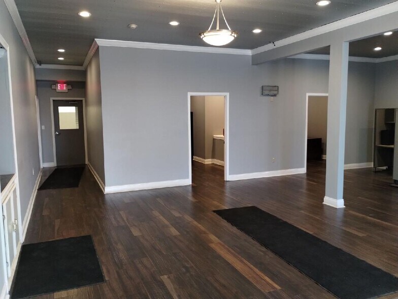 More Photos Of 4300 Highway 43, Mc Intosh Truck Terminal For Lease