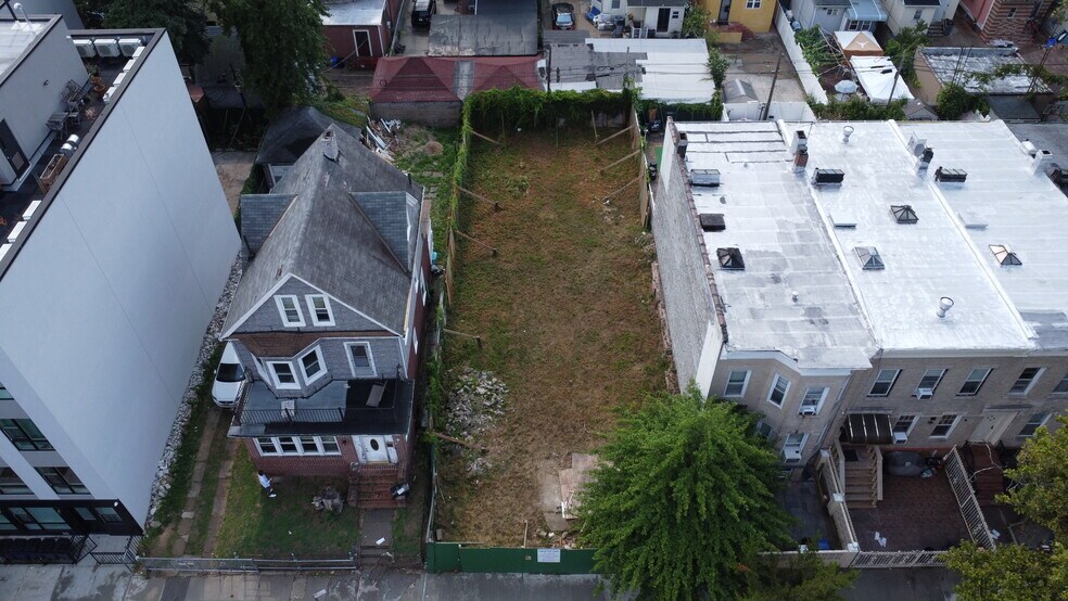 More Photos Of 274 E 32nd St, Brooklyn Land For Sale