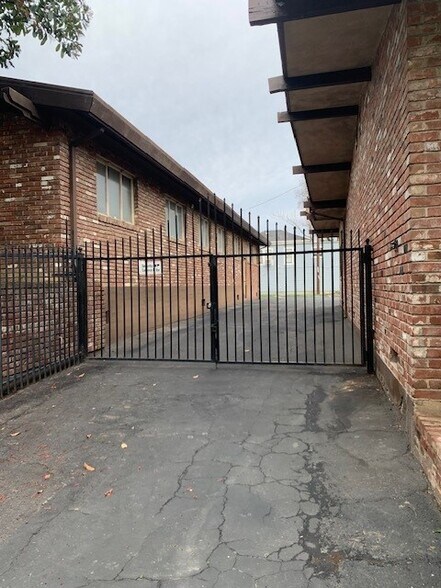 More Photos Of 127 E Acacia St, Stockton Office For Sale