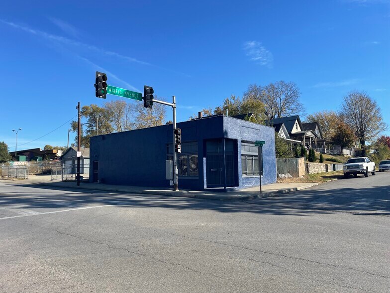 Primary Photo Of 960-962 Pacific Ave, Kansas City Storefront For Sale