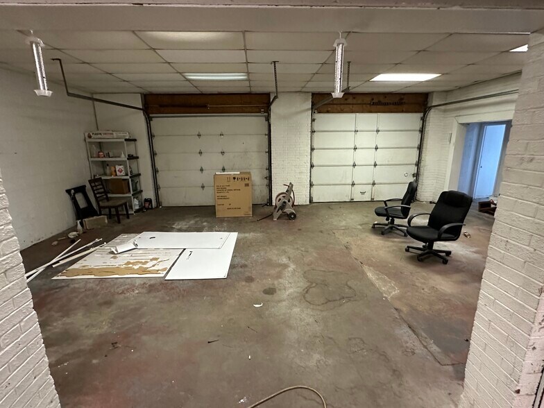 More Photos Of 1237 Watson Blvd, Warner Robins Warehouse For Sale