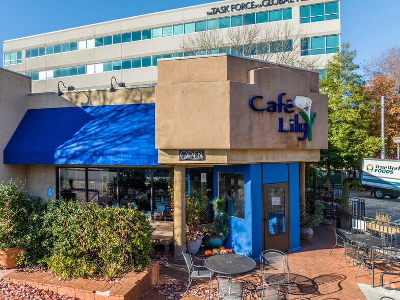 More Photos Of 308 W Ponce de Leon Ave, Decatur Storefront For Lease