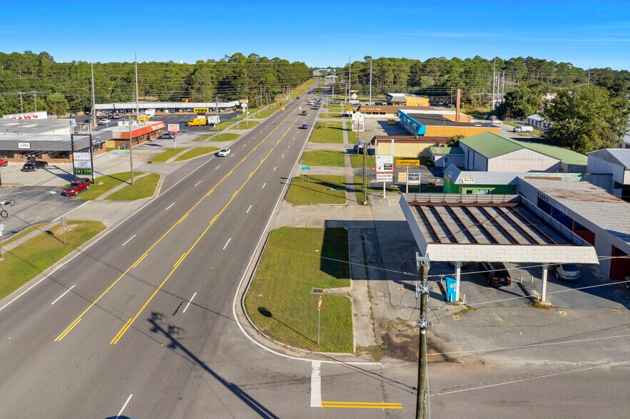 More Photos Of 420 W General Screven Way, Hinesville Service Station For Sale