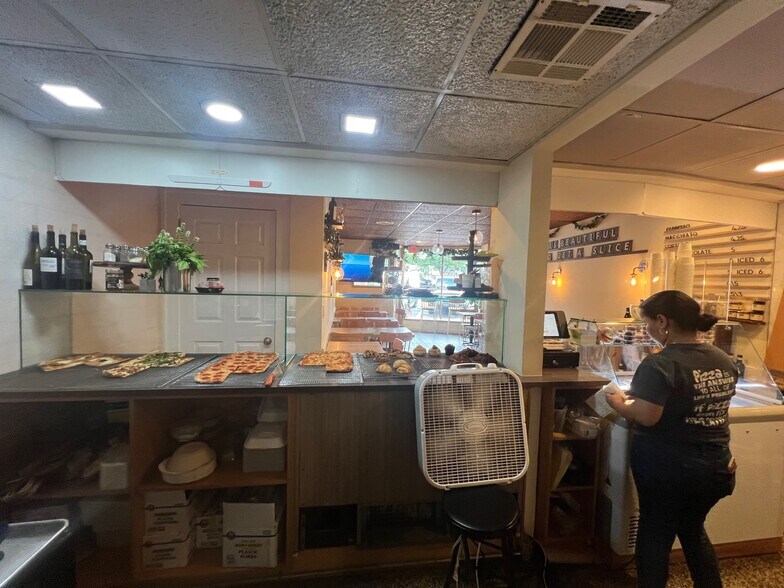 More Photos Of 473-475 Ashford Ave, Ardsley Office For Lease