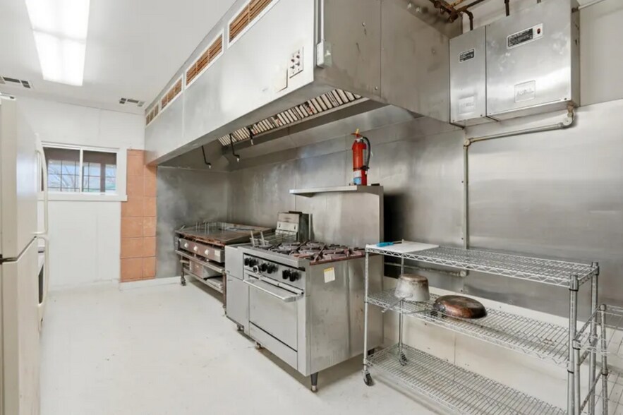 More Photos Of 40 2nd st, Hartsburg Restaurant For Sale