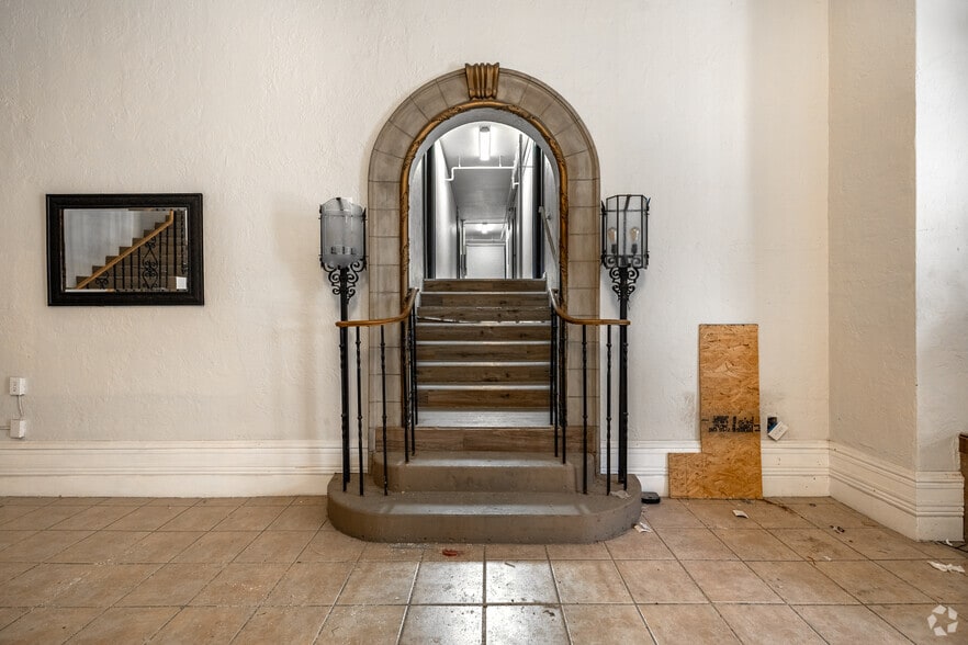 More Photos Of 222 E Elm St, Wichita Apartments For Sale