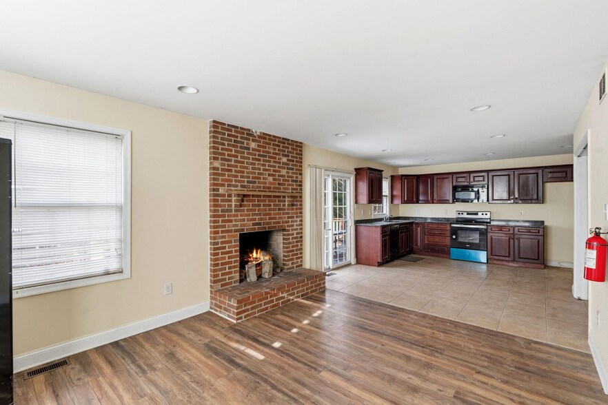 More Photos Of 2090 Blue Bell Rd, Williamstown Flex For Sale