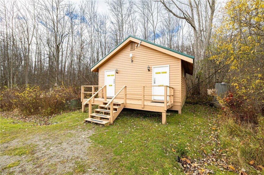 More Photos Of 7632 Centerville Rd, Houghton Trailer Camper Park For Sale