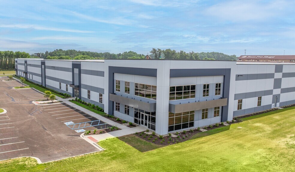 Primary Photo Of 1680 Jensen Drive, Portage Warehouse For Lease