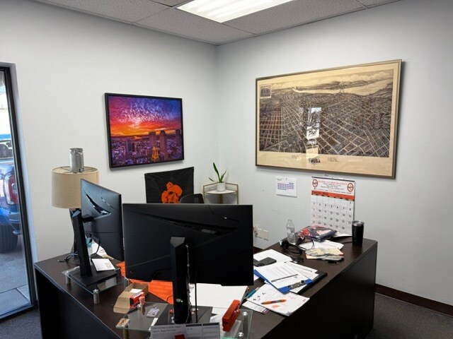 More Photos Of 123 S Date St, Jenks Warehouse For Lease