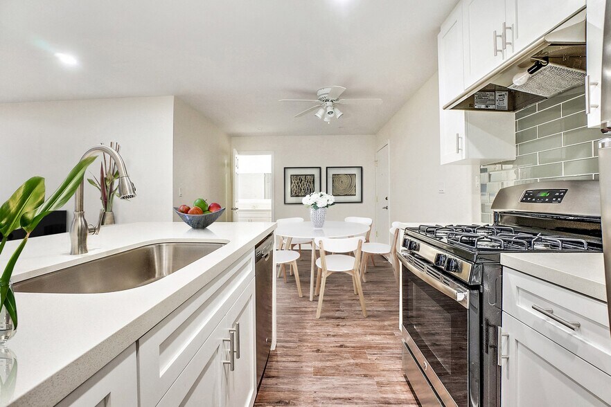 More Photos Of 14849 Vanowen St, Van Nuys Apartments For Sale