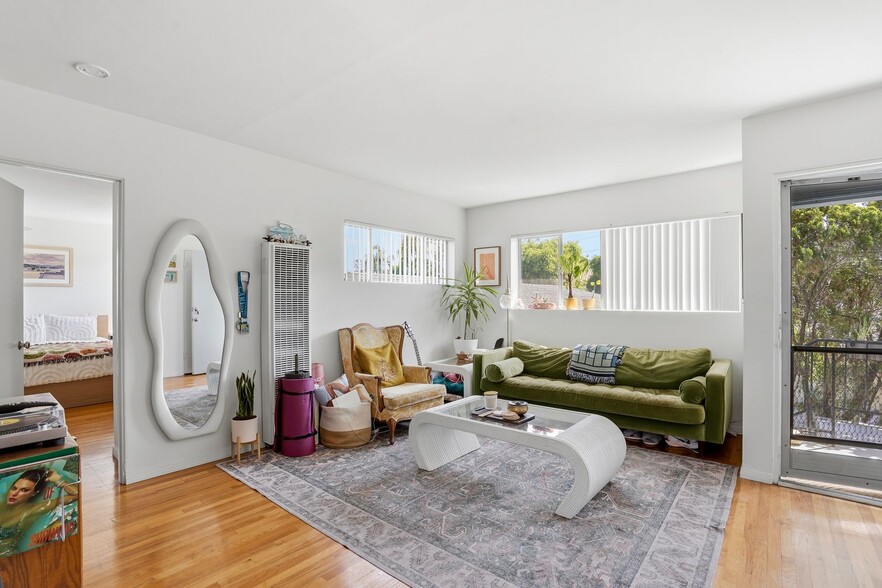 More Photos Of 428-438 Rosemont St, La Jolla Apartments For Sale