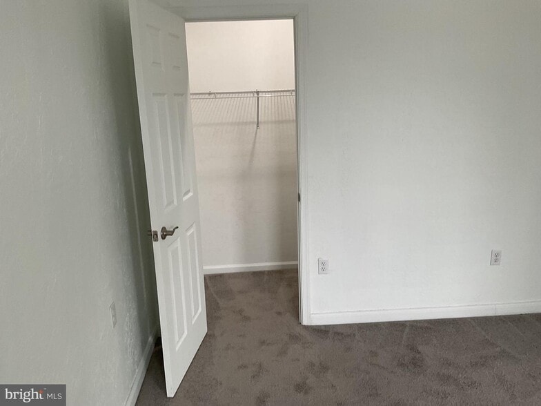 More Photos Of 1880 W Market St, York Storefront Retail Office For Sale