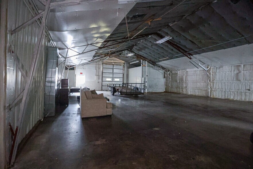 More Photos Of 633 N 6th St, Paducah Warehouse For Sale