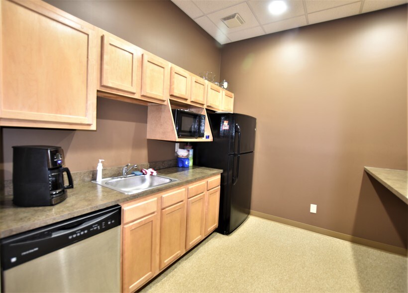 More Photos Of 8167-8197 Clyde Park Ave, Byron Center Warehouse For Lease