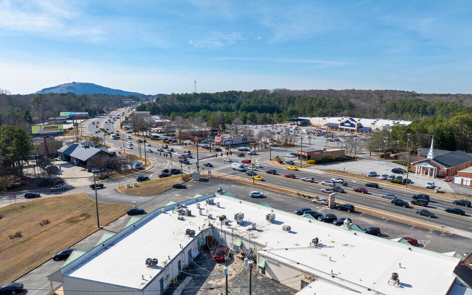 More Photos Of 4814 Stone Mountain Hwy, Lilburn Unknown For Lease