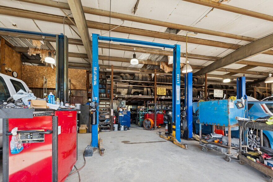 More Photos Of 1220 W 19th St, Panama City Auto Repair For Sale