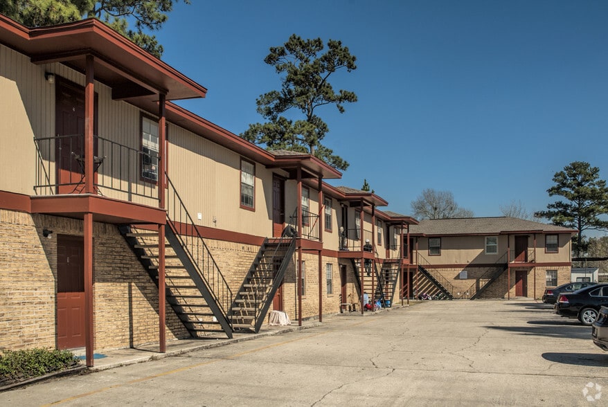 More Photos Of 1750 N Pine St, Kountze Apartments For Sale