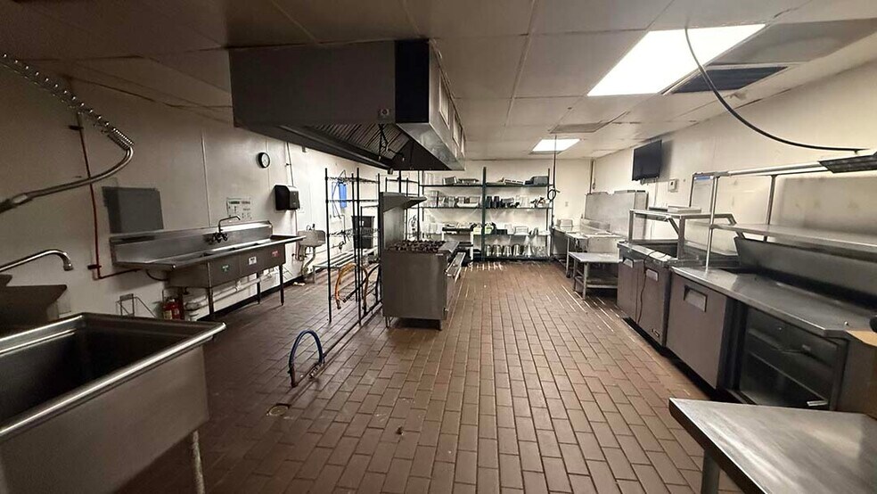 More Photos Of 17419-17489 Preston Rd, Dallas Unknown For Lease