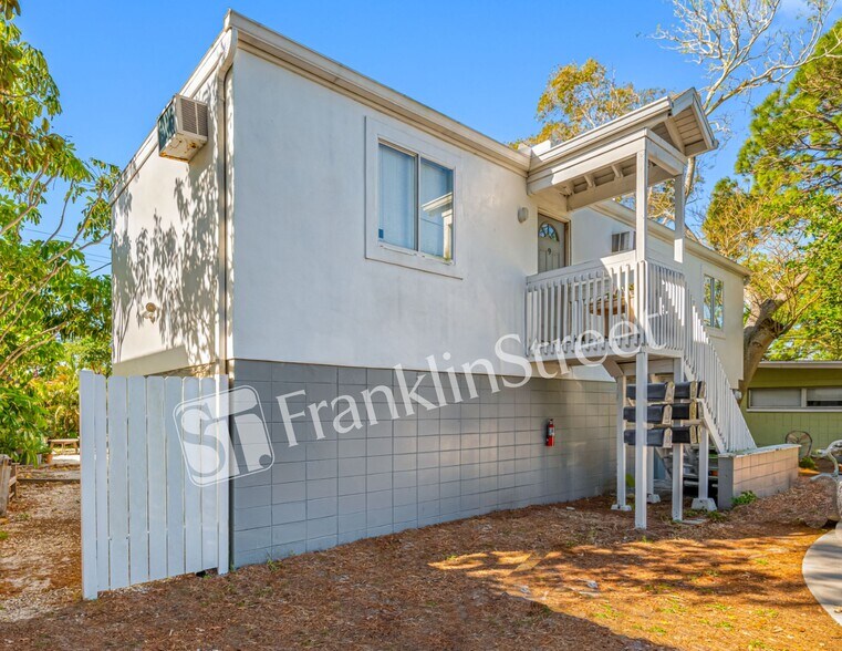 More Photos Of 6682 5th Ave N, Saint Petersburg Apartments For Sale