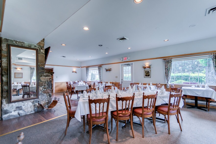 More Photos Of 3998 Jefferson Davis Hwy, Stafford Freestanding For Sale