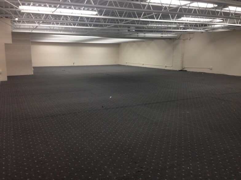 More Photos Of 2374-2378 Flatbush Ave, Brooklyn Storefront Retail Office For Lease