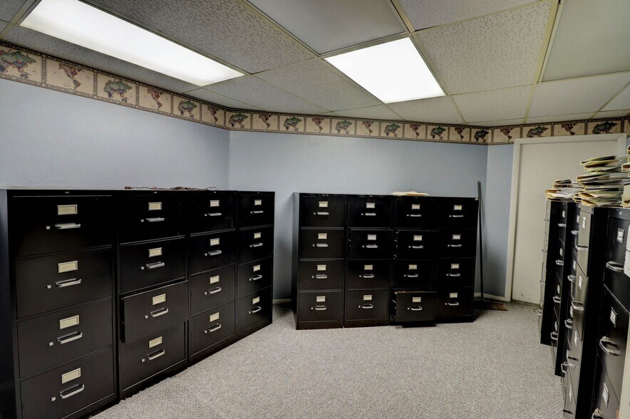 More Photos Of 2110 S Cleveland Ave, Fort Myers Office For Sale
