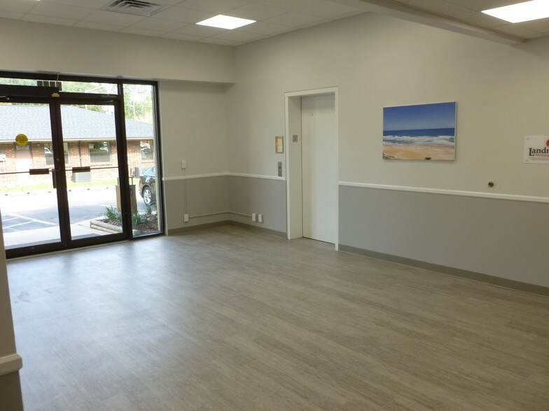 More Photos Of 2610 NW 43rd St, Gainesville Office For Lease