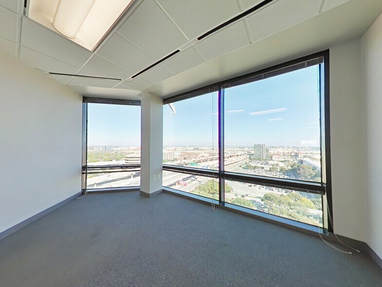More Photos Of 70 NE Loop 410, San Antonio Office For Lease