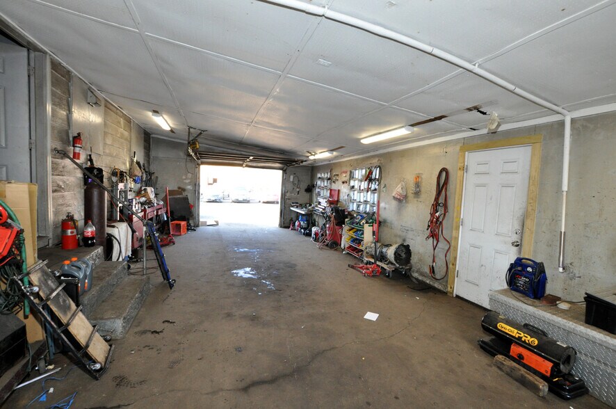 More Photos Of 1634 Nottingham Way, Hamilton Auto Dealership For Sale