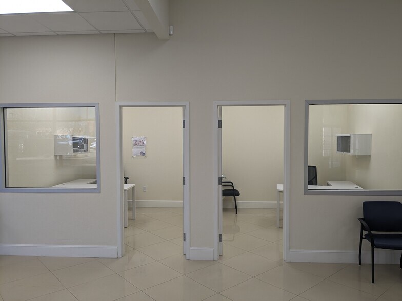 More Photos Of 2839 Carlisle Blvd NE, Albuquerque Unknown For Lease