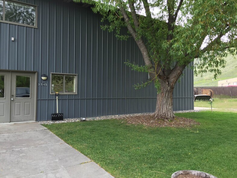 More Photos Of 3545 S Park Dr, Jackson Warehouse For Lease